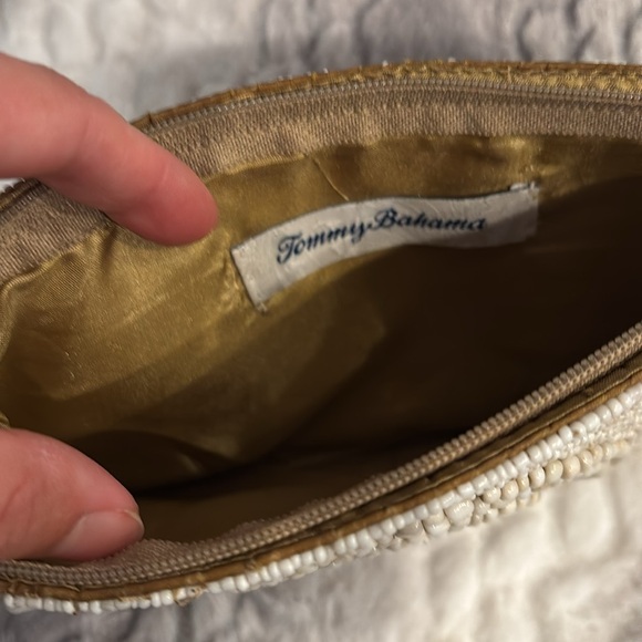 Tommy Bahama Clutch / Wristlet - Picture 3 of 3